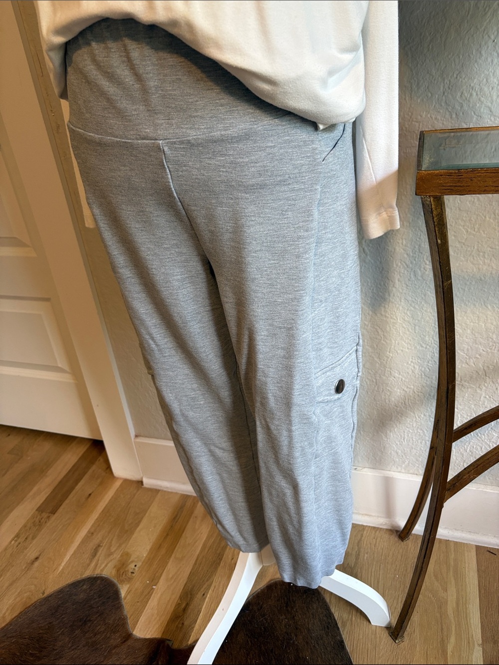 CAbi Light Gray Cropped Pull-On Knit cargo Pants